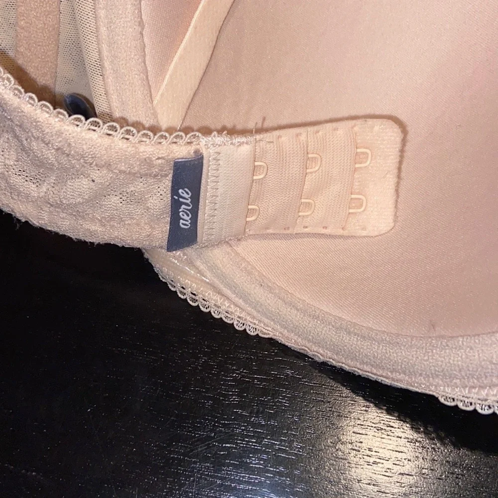 Bras - Picture 4 of 5